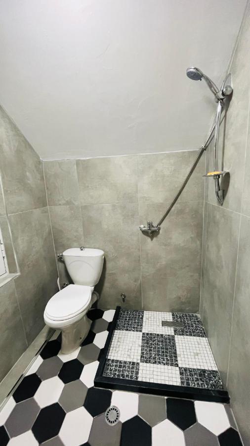 Hotel Drinos Tirana Exterior photo