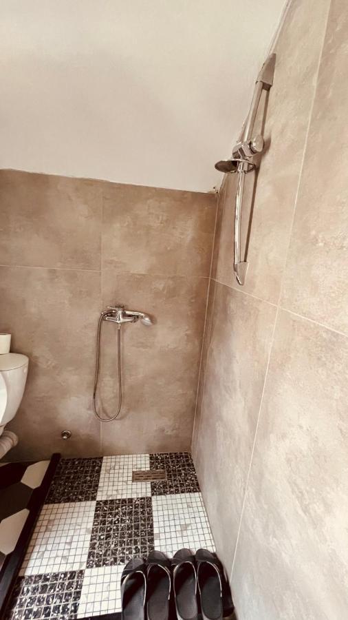 Hotel Drinos Tirana Exterior photo